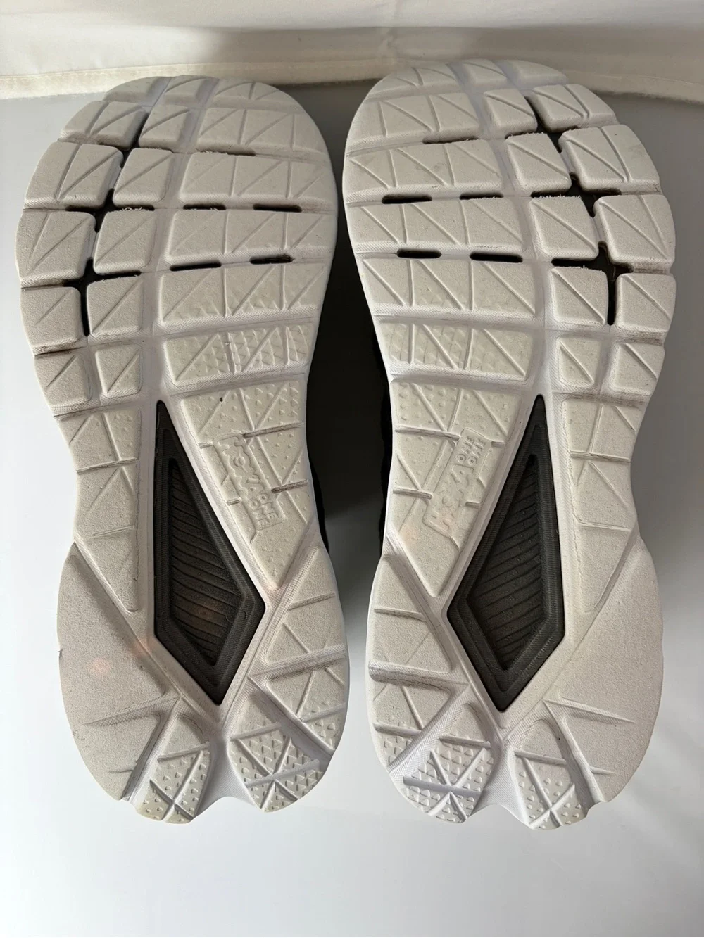Hoka Women’s Mach 5 Running Athletic Shoes;Size 9.5 B; Black & White; #1127894